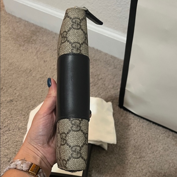 Authentic Gucci Wallet - Picture 6 of 8